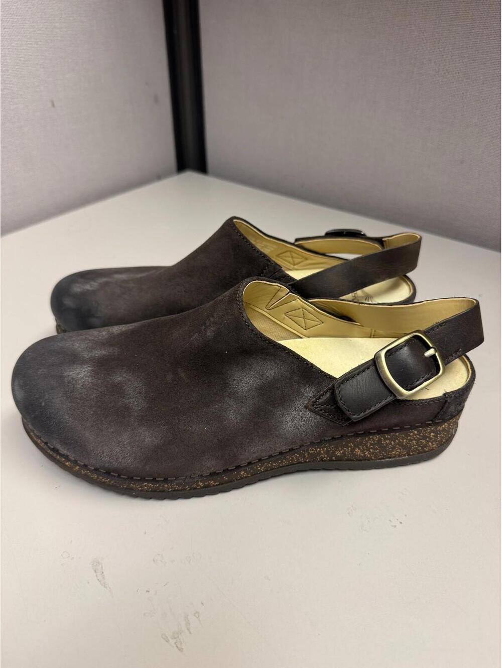 Dansko Women's Merrin Chocolate Leather Slip On Clog Size 41